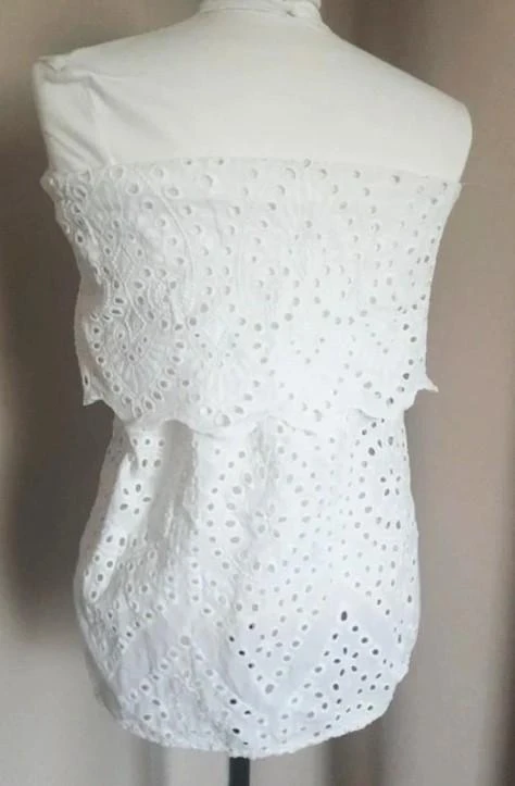 Top blanco con hombros descubiertos en bordado inglés 34 - XS – photo 7